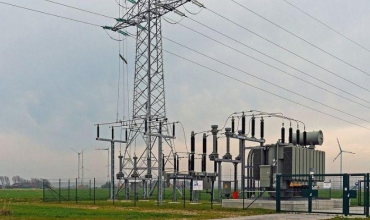 Nigerians face power cuts as gas maintenance shuts 935MW generation